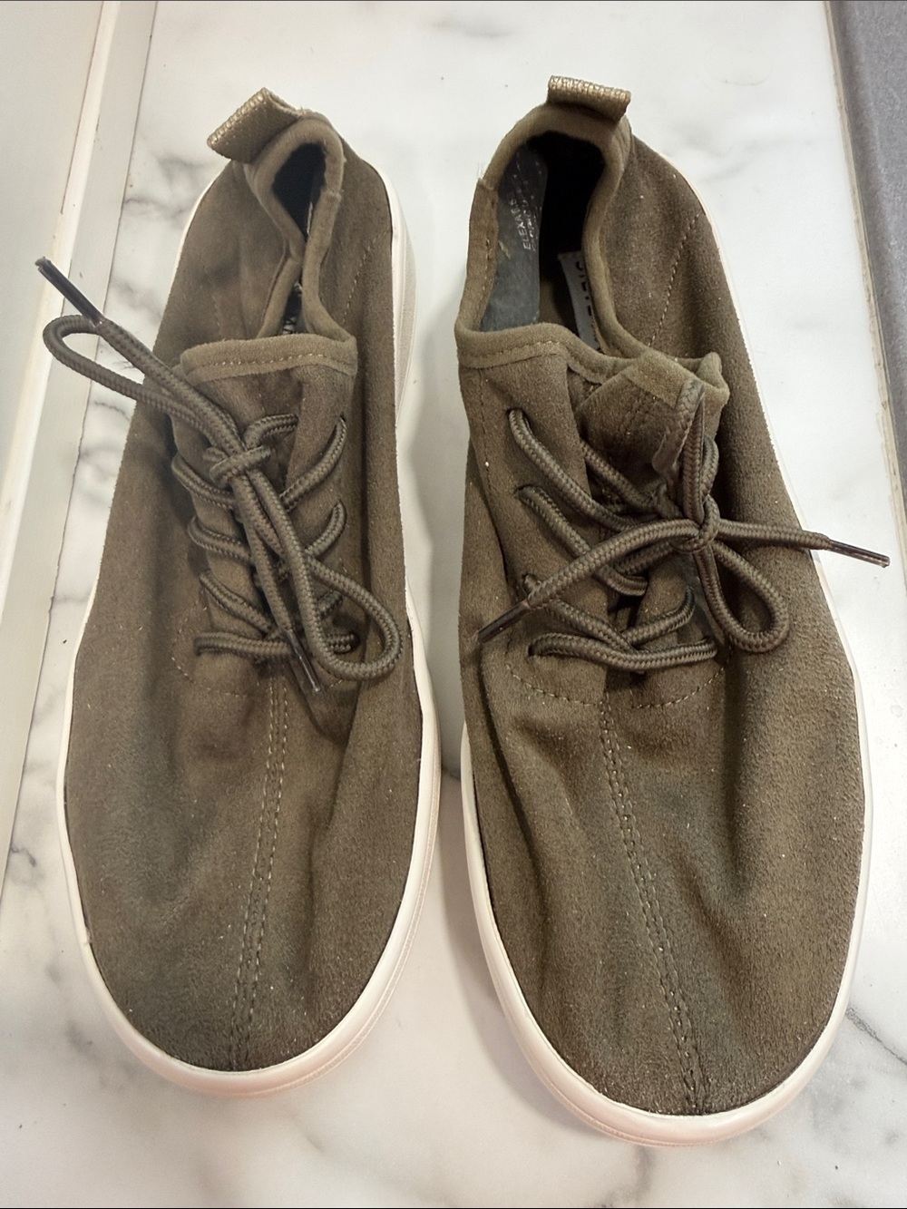 Steve Madden Elexa sneakers green size 6.5